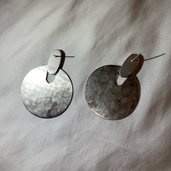 Kendra Scott Didi Earrings - Picture 5 of 6